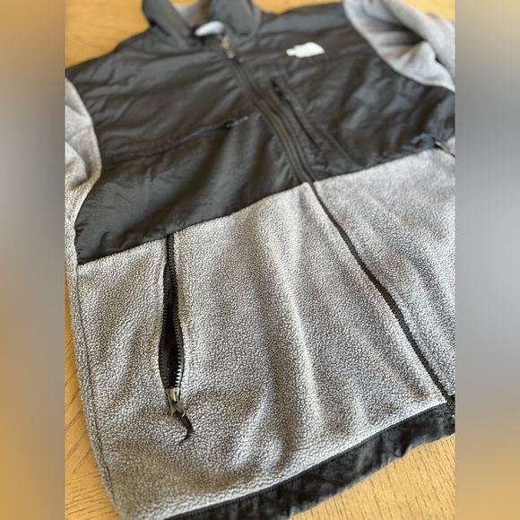 The North Face Men's Denali Two-Tone Performance Jacket - Picture 8 of 15